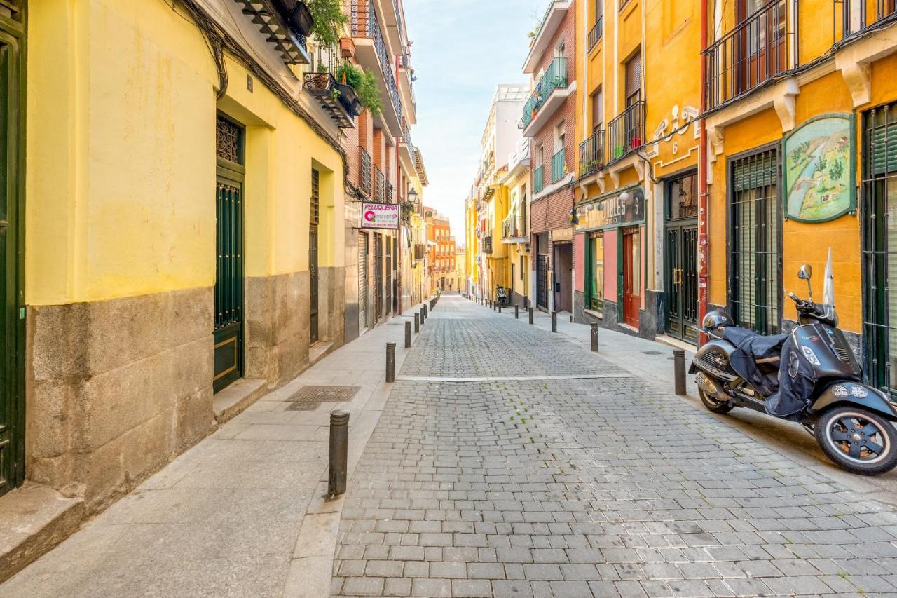 1 Bedroom 1 Bathroom Furnished - Lavapies - Duplex Madrid Exteriör bild